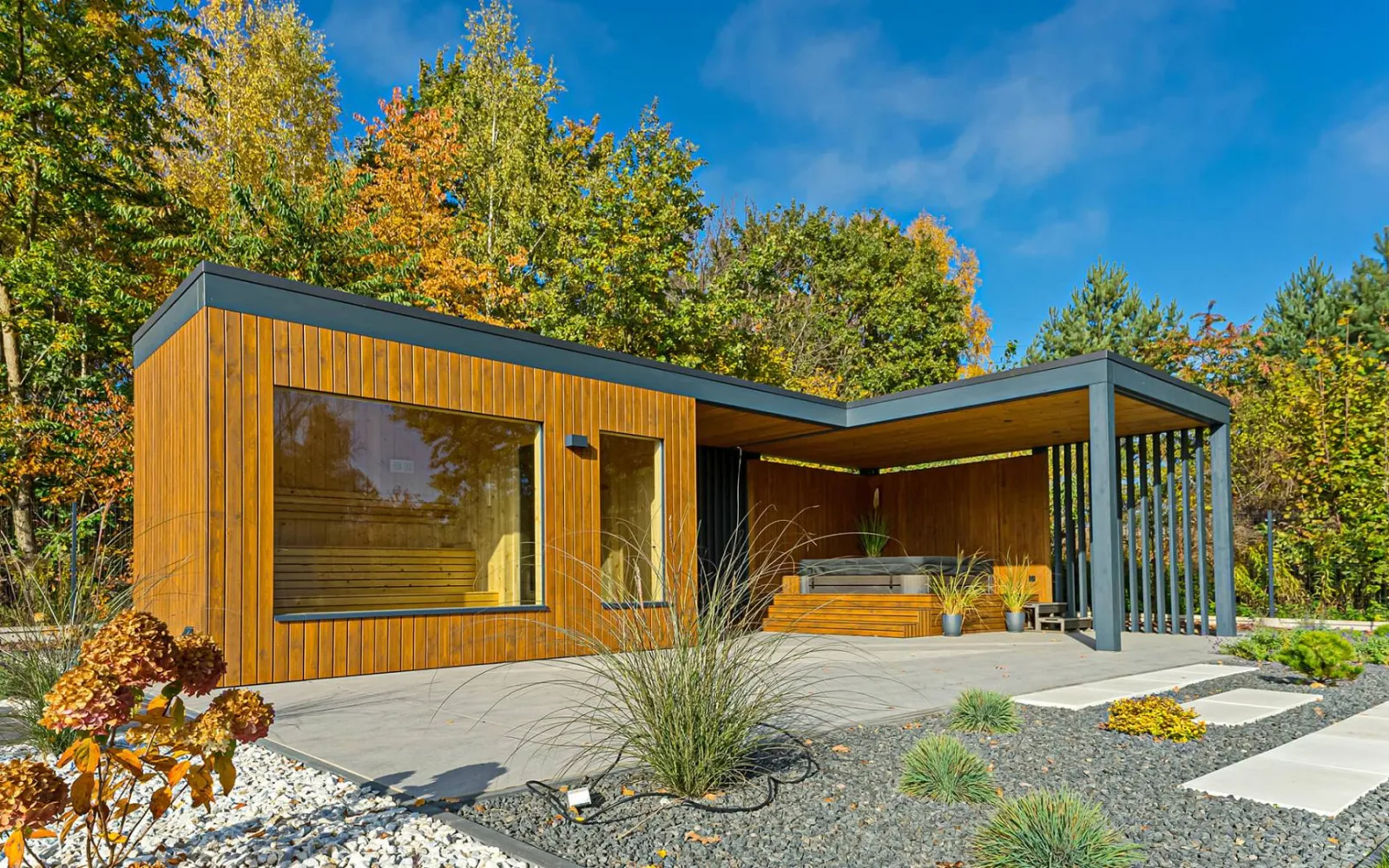 Holz-Carport – wenn der Unterstand Teil der Architektur wird